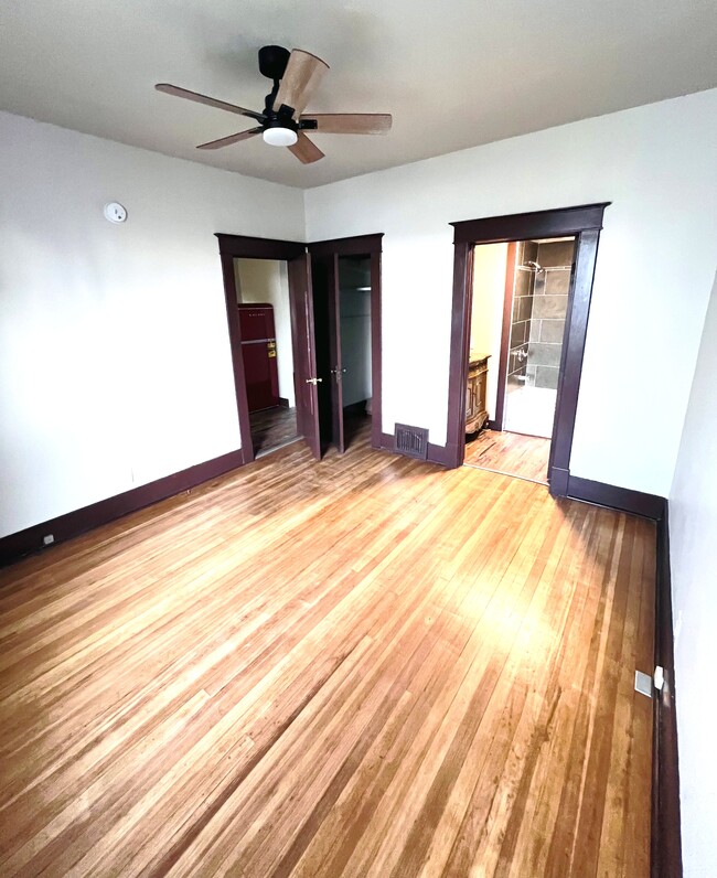 Foto del edificio - 604 Oak St