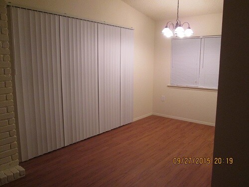 Foto del edificio - 9835 Meadow Way