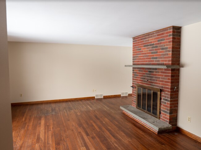Building Photo - 551 Casey Rd
