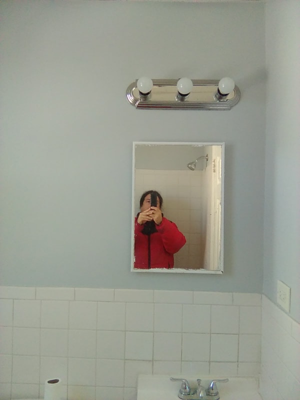 Foto del edificio - 594 Roosevelt Ave