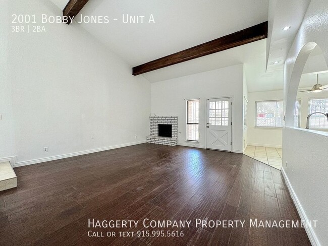 Building Photo - East El Paso 3 bed Refrig A/C