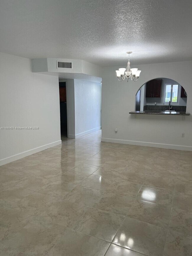 Building Photo - 2670 W 76th St