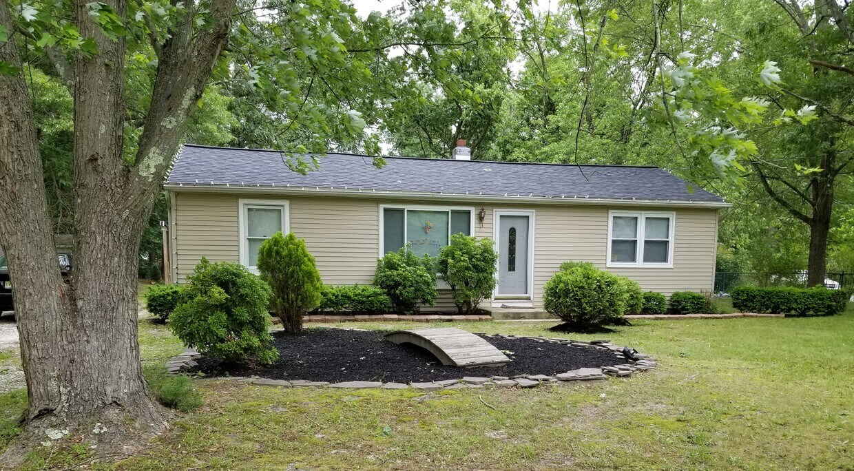 144 Colin Rd, Buena Vista Township, NJ 08094 House Rental in Buena