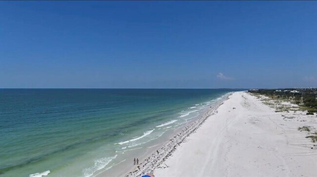 Foto del edificio - 880 Mandalay Ave