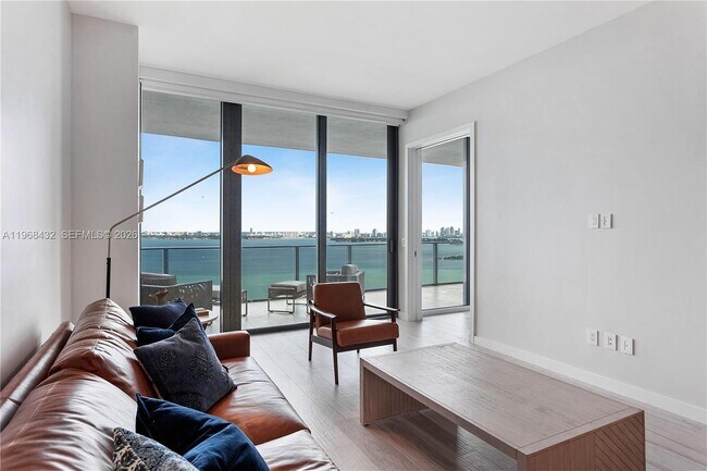 Foto del edificio - 480 NE 31st St