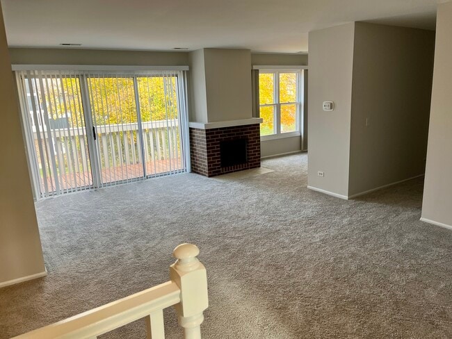 Building Photo - 240 Southwick Ct