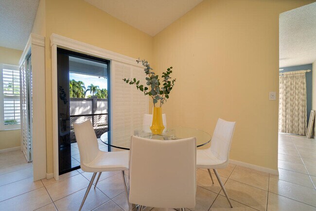 Foto del edificio - 13335 Bedford Mews Ct
