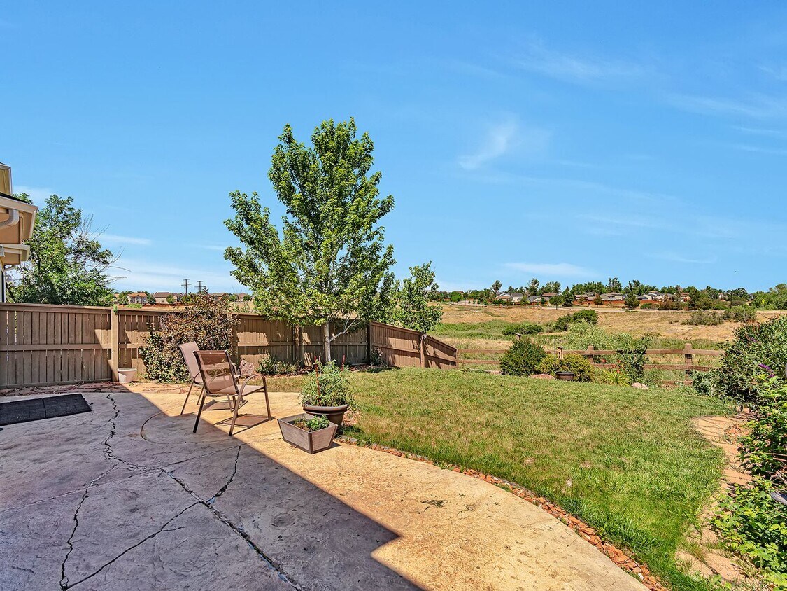 Foto principal - Spacious 3 Bedroom 2 1/2 Bath in Castle Rock!