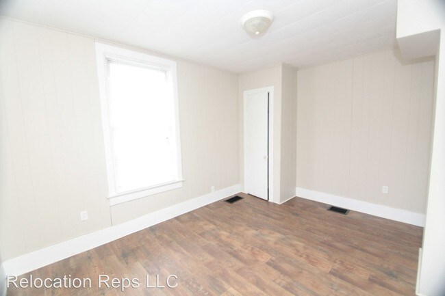 Building Photo - 3 br, 1 bath House - 3403 14th Ave