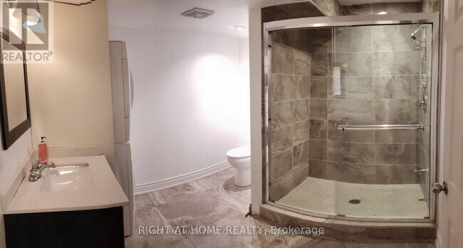 Building Photo - 4 Elwin Rd