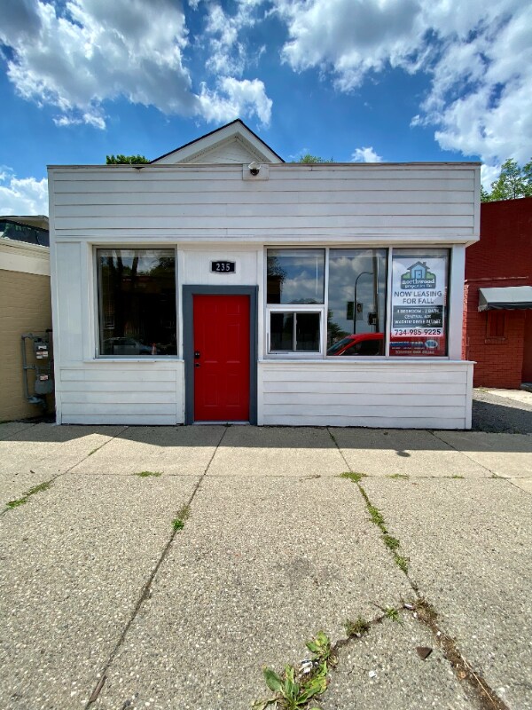 235 N Summit St Unit 14, Ypsilanti, MI 48197 Room for Rent in