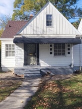 Building Photo - 19343 Riopelle St