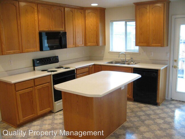 Building Photo - 3897-1542 Arrowhead Dr