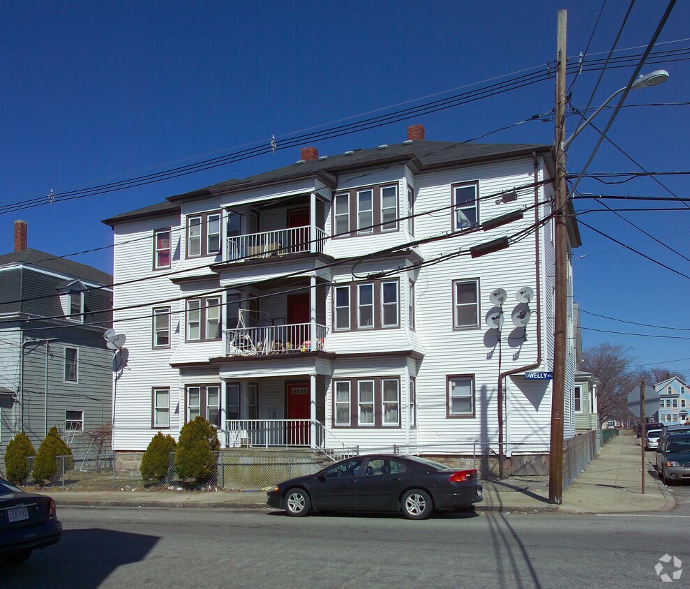 Building Photo - 752 Dwelly St