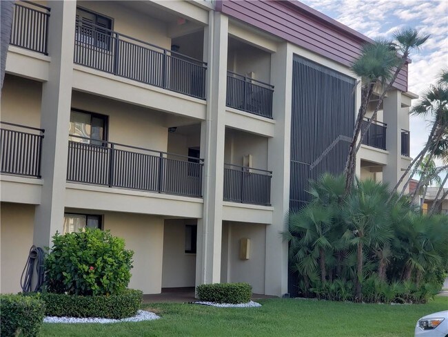 Foto del edificio - 868 Bayway Blvd