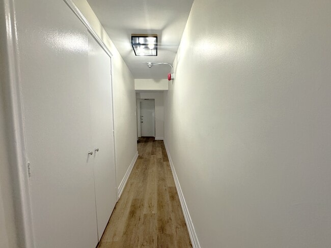 Photo du bâtiment - 155 Stanley Ave