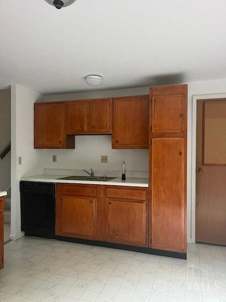 Foto del edificio - 1810 W Kemper Rd