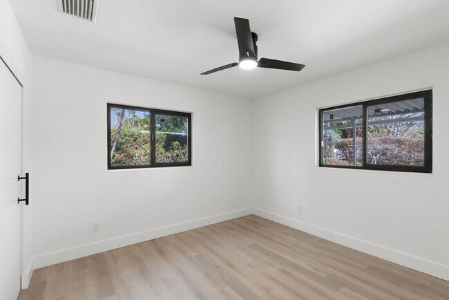Foto del edificio - NEWLY RENOVATED Home For Rent in St Peters...