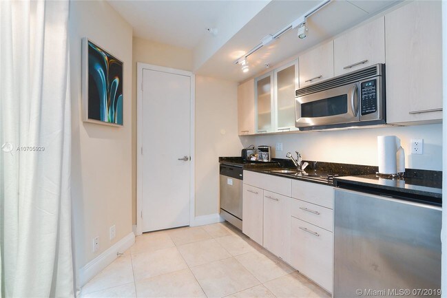 Foto del edificio - 2670 E Sunrise Blvd
