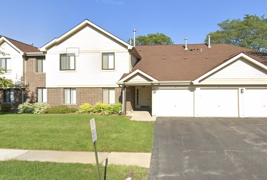 867 E Carriage Ln Unit 8, Palatine, IL 60074 Condo for Rent in
