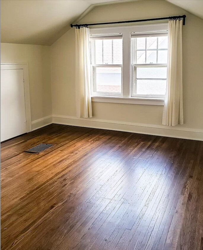 Foto del edificio - 2107 Grand St NE