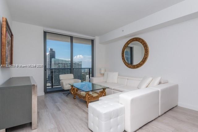 Foto del edificio - 45 SW 9th St