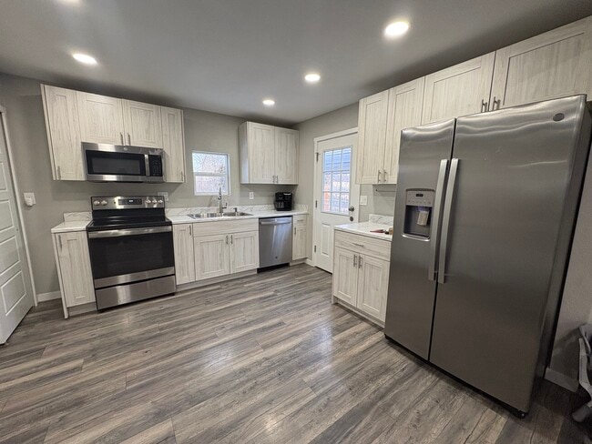 Building Photo - 1216 Richards Ave