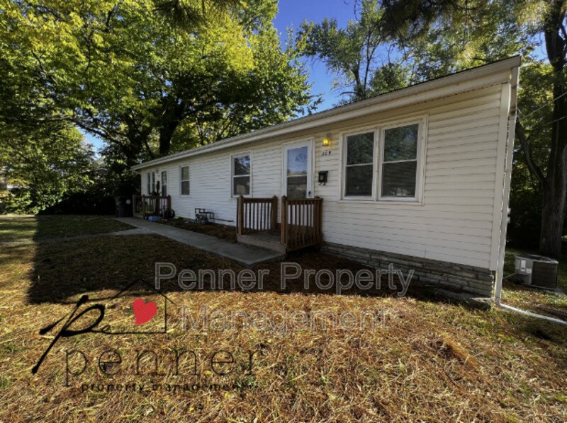 Primary Photo - 209 Spring St