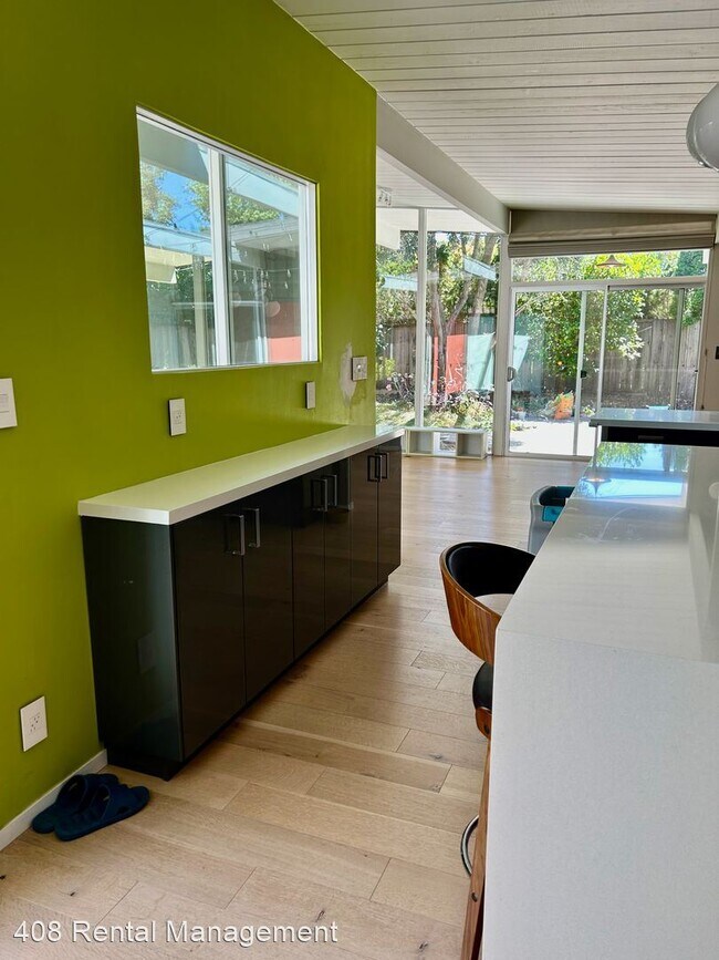 Foto del edificio - 4 br, 2 bath House - 2409 Booksin Avenue