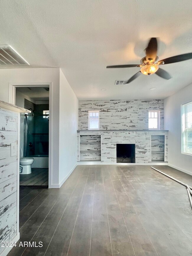 Foto del edificio - 330 N 15th St