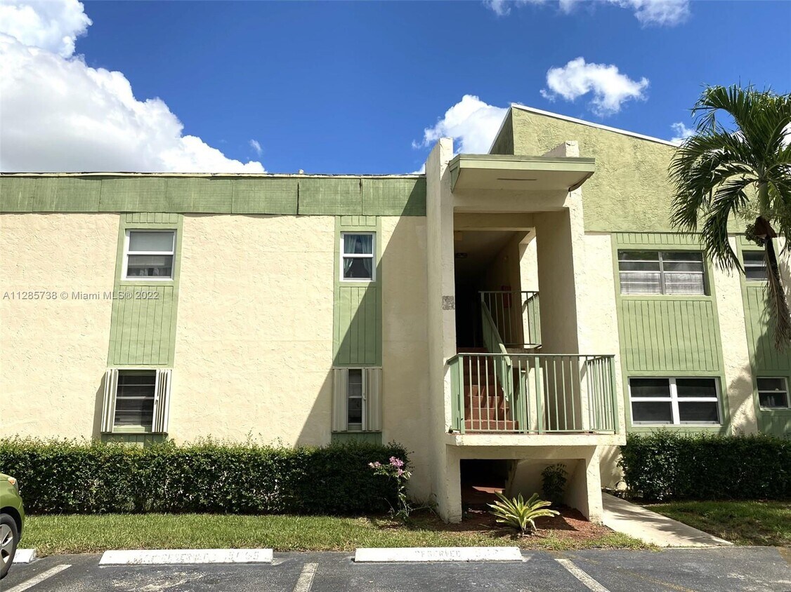 4273 NW 89th Ave Unit 205, Coral Springs, FL 33065 Condo for Rent in