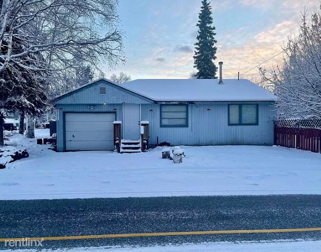 2 br, 1 bath House 201 Aurora Dr House Rental in Fairbanks, AK