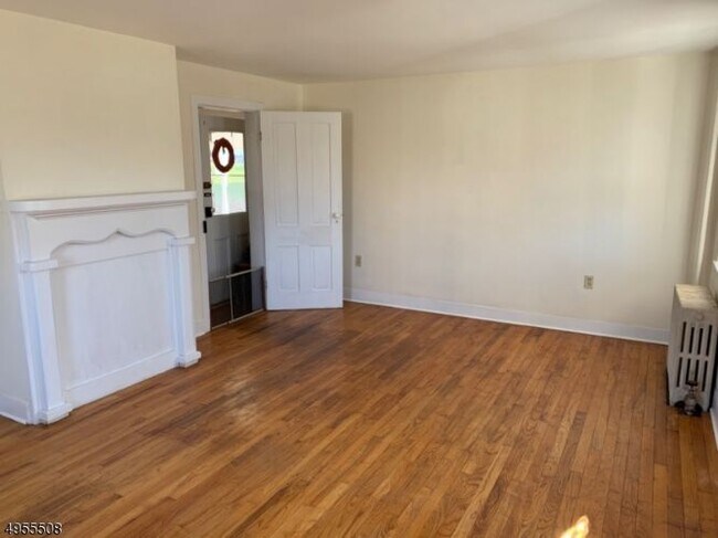 Building Photo - 14 Hoffman Rd