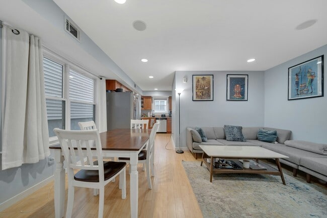 Foto del edificio - 439 2nd St