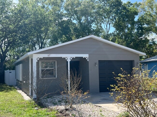 Foto del edificio - 4859 Billy Direct Ln