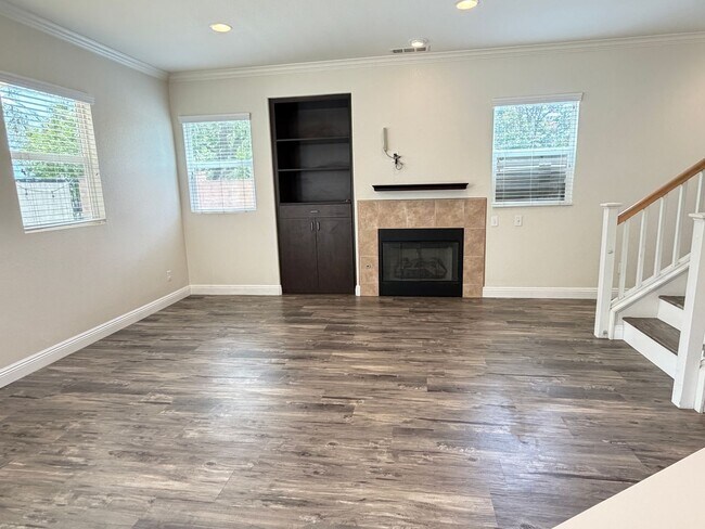 Foto del edificio - Beautiful Updated 3 bedroom home
