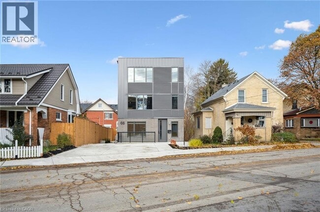 Building Photo - 66 Union St E