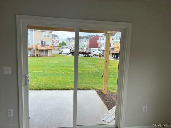 Foto del edificio - 612 Rivanna Hl Rd