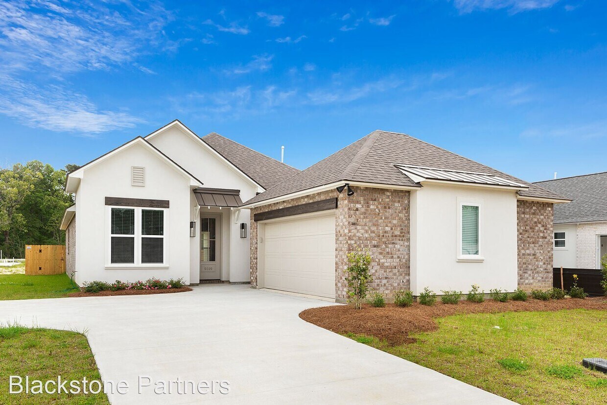 Foto principal - 4 br, 3 bath House - 9599 South Creek Dr.