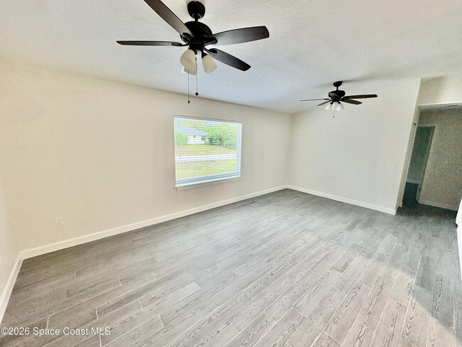 Building Photo - 1274 Coral Reef Ave NW