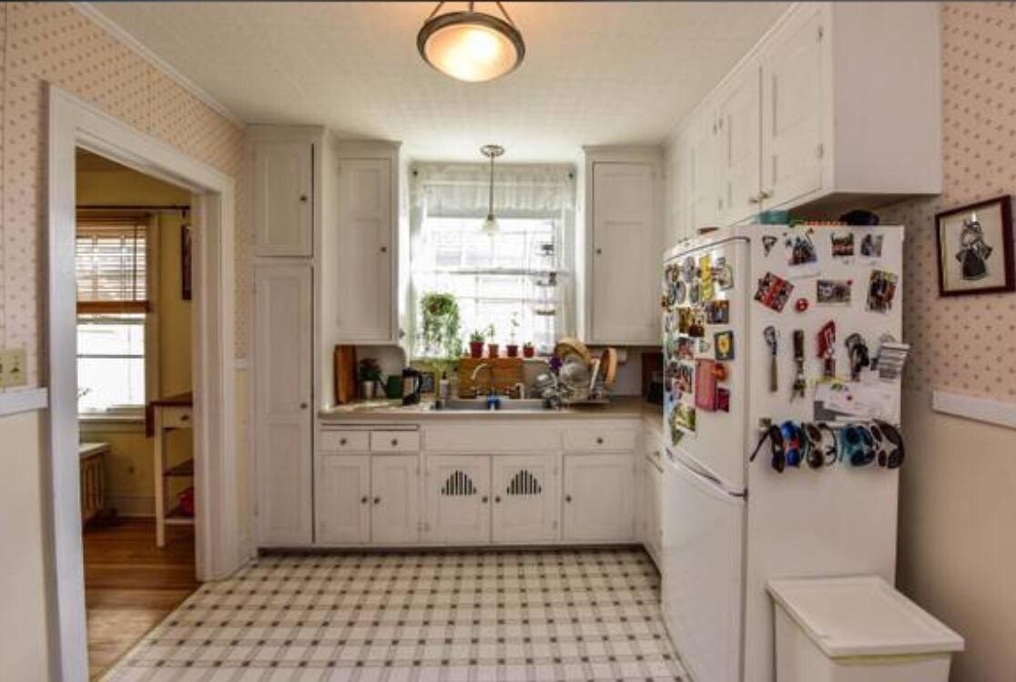 Foto principal - 3736 10th Ave S