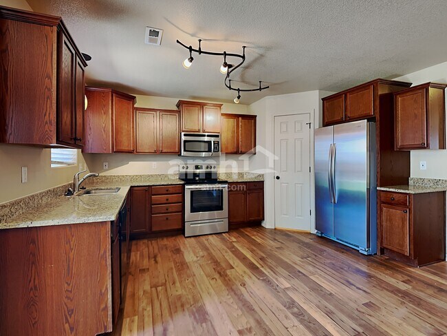 Building Photo - 3713 Winter Sun Dr