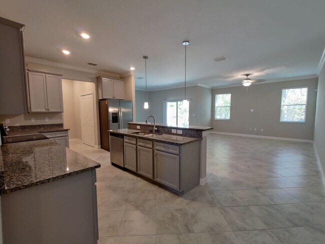 Building Photo - 23294 Willow Glen Way Lutz, FL 33549