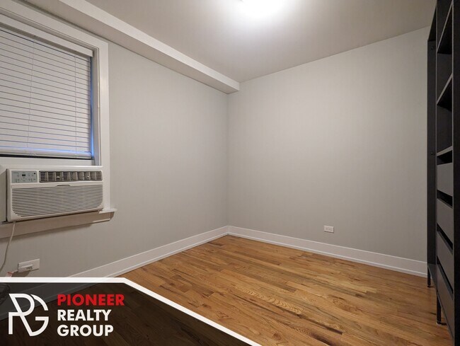 Foto del edificio - 535 W Arlington Pl