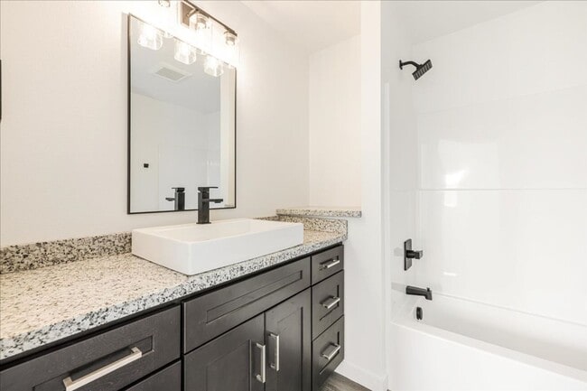 Foto del edificio - Stunning New Townhome in Gresham - 2 Months Free!