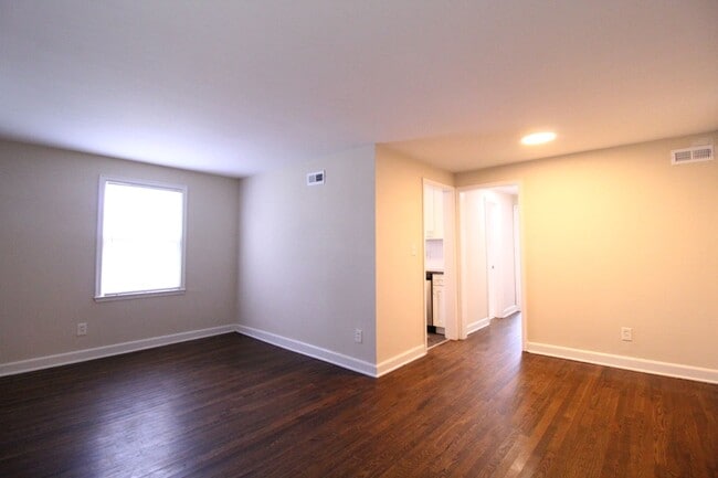Foto del edificio - October FREE On This Fully Renovated 1 Bed...