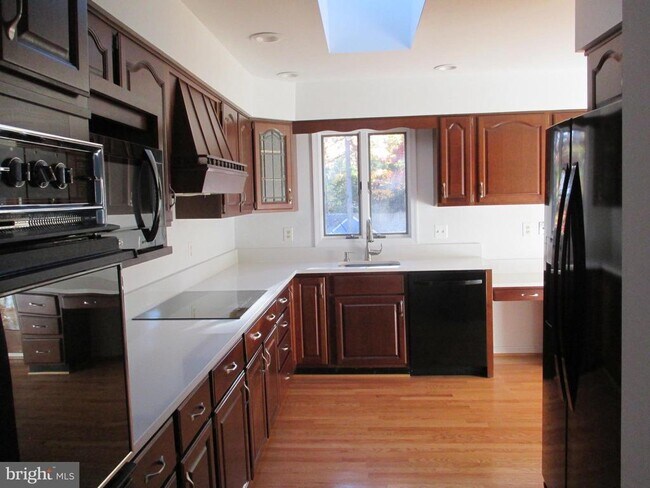 Building Photo - 6000 Greeley Blvd