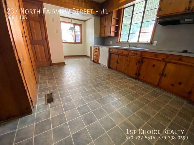 Foto del edificio - 237 N Fairview St