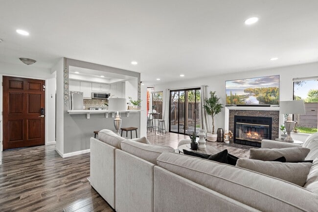 Foto del edificio - 874 Cherry Glen Cir