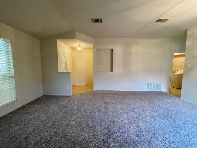 Building Photo - 2216 Ada Ln